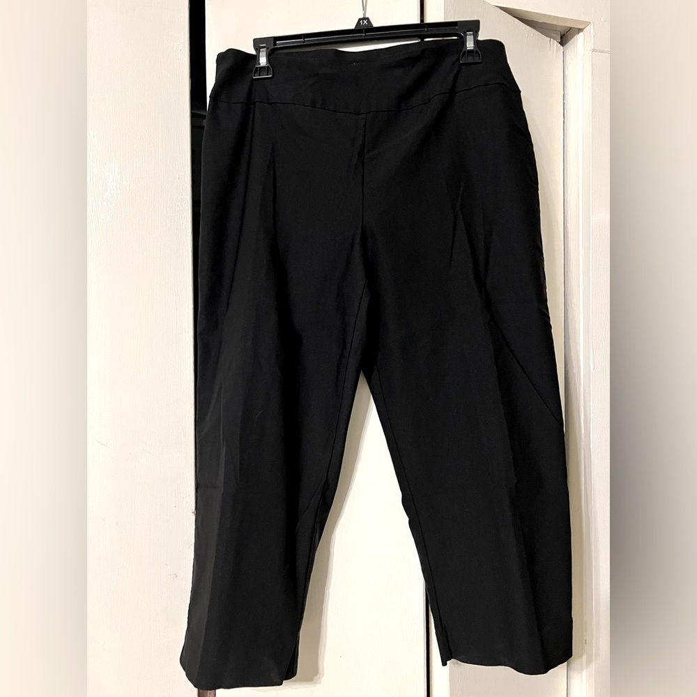 NEW DIRECTIONS Capris